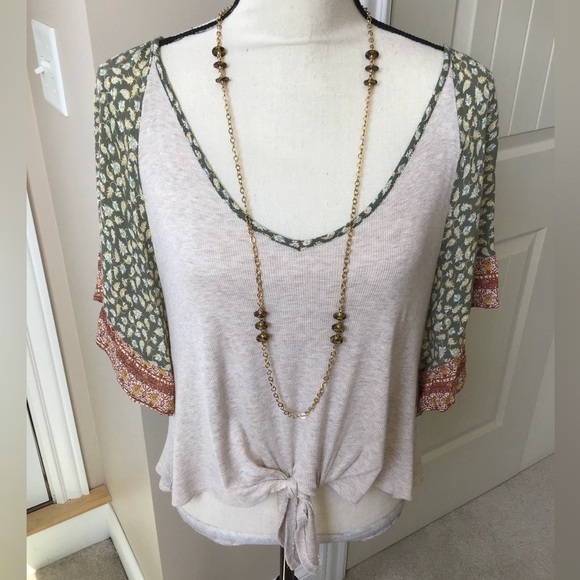 Altar’d State Boho Butterfly Sleeve Front Tie Top With Vintage Necklace - Picture 4 of 12